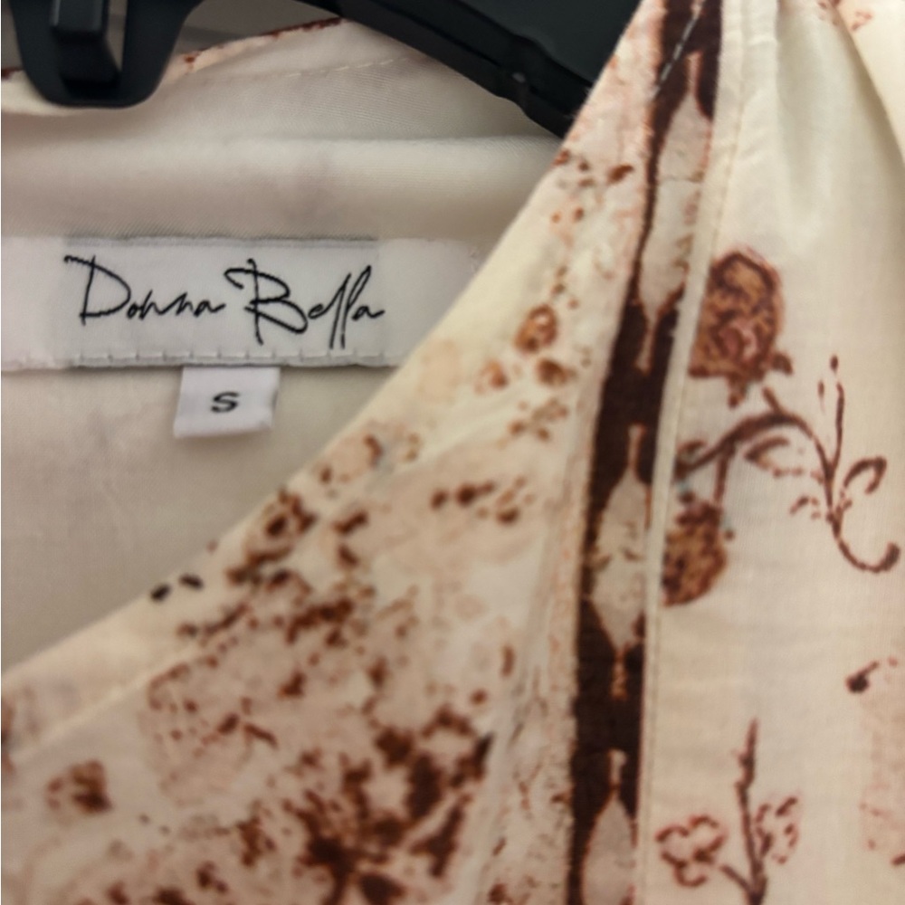 Chic Cream Floral Maxi Dress - Picture 3 of 4
